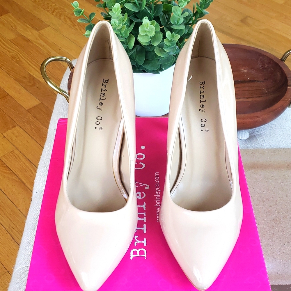 Beige/ Nude heels- 4 1/2" NWOT- tried on- Brinley Co.